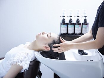ドモン DOMONの写真/【人気の"イルミナ"メニュー有◎】カラーで透明感のある美しい色へ…専用トリートメントでキレイが長く続く