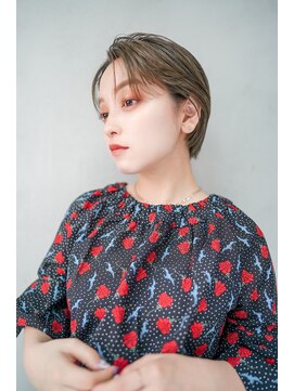 ギークス(GEEKS) 【GEEKS渋谷】クールショート/スモーキーベージュ/冬カラー/小顔