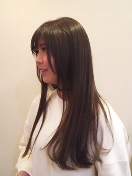 ユラスマイル(YURA Smile)の写真/[ポイント縮毛+CUT＋Tr¥11500]26パターンの組合せでクセをスッキリ解消!クセの構造を熟知したStylist在籍♪