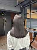 シンプルなのに洗練された透明感カラー／髪質改善トリートメント