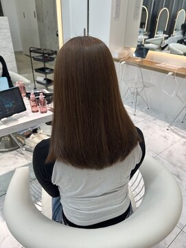 ロンドルピナス 小倉(Lond Lupinus) ミディアムヘア暗めカラー/デザインカラー/フェイスフレーミング