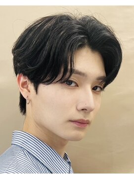 フィフス(fifth) 原宿ニュアンスパーマ黒髪センターパートウルフツーブロック30代