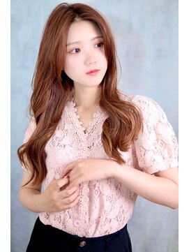 アッシュ 鷺沼店(Ash) ふんわりカールロングスタイル