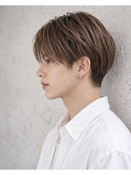 メンズヘア専門MA-IKI本厚木髪と頭皮改善サロン【4月16日　NEWOPEN（予定）】 ナチュラル韓国風ショート 七三センター寄り / メイキー本厚木