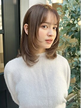 ルーチェ 横浜(Luce) 小顔見せ♪顔周りレイヤーのナチュラルミディ×フォギーベージュ