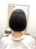 切りっぱなしボブ×暗めアッシュカラー