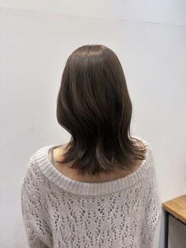 ノットバイベル 大宮(knot by belle) くびれるレイヤー◎透明感オリーブカラー♪