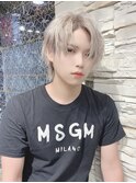 ◆センターパートのシルバーウルフ◆