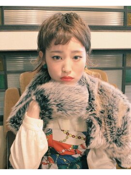 ロイ プラスアティック(roi ＋attic) セブンティーズウルフ　異空間美容室roi