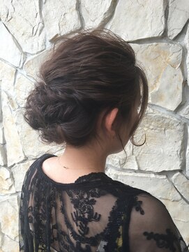 ヘアメイク ヴァロ(Hair Make VaLo) 大人アレンジ＋こなれ感