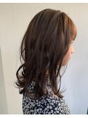 【Gree小川真由美】ミディアムロング*ベージュカラー*外ハネ