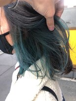 ビヨンドイー(beyond E)&nbsp;ホワイト＆エメラルドインナーカラーボブ