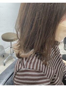 フェイバーバイリフ(FAVOR by Ref.) ワンブリーチで作るくすみベージュ