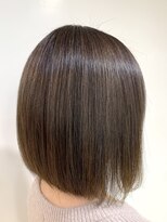アズール 草加(azule)&nbsp;前下がりボブ×ナチュラルハイライト