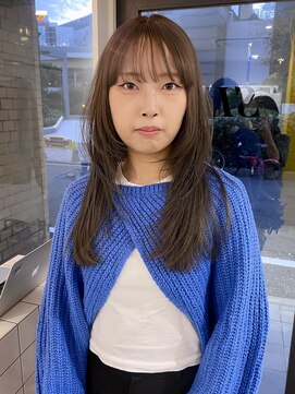 シイ(SIE) ハイトーンオリーブベージュ