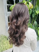 【特許取得ダメージレスパーマ】大人女子に人気の“楽々”スタイリング液晶乳化デジタルパーマ♪