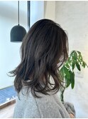 ゆるふわミディ × ナチュラル細ハイライト × 透明感グレージュ