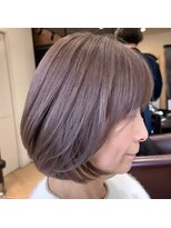 ハーツ(Heart's) 白髪ぼかし/イメチェンヘアスタイル/前髪カタログ/ショートボブ