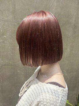 ヴィサージュバスク(VISAGE ba.s.k) 甘さと透明感の両立◎ピンクベージュの艶ハイトーン