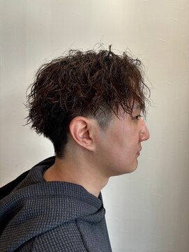 ヘアーワークス ボナ(HAIR WORKS bona.) 動きと軽さをミックス◎ツイストスパイラルパーマ/ツーブロック