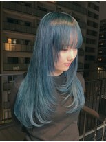 ジーナ(XENA)&nbsp;ターコイズブルー　小顔に見せるヘア　