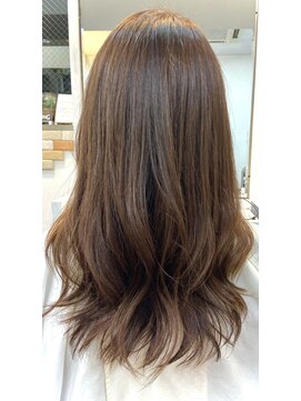 ３０代～40代向け・レイヤーカット×大人ナチュラルロングパーマ