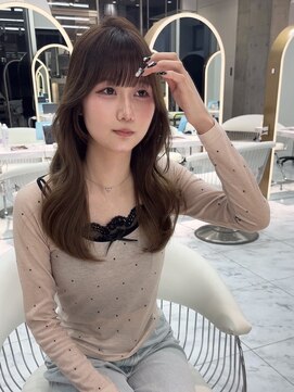 ロンドルピナス 小倉(Lond Lupinus) ミディアムレイヤーカット/似合わせカット/大人ガーリー/20代