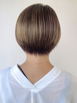 カバーヘア ブリス 大宮西口(COVER HAIR bliss) 白髪ぼかしハイライト/クールショート/春カラーイメチェンp大宮