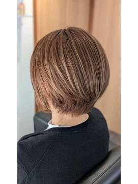 セブンエイト(7eight) ショートボブ・ミルクティーベージュ