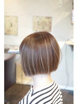 ルーチェ(Lu-ce)の写真/＜透明感◎4種類のカラー剤＞お客様の要望に合わせて変え、中でも人気はイルミナカラー☆早めの予約を推奨!