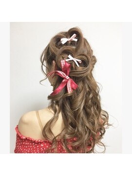 ヘアセット専門店 ナゴミ 池袋店(nagomi) ハート入りハーフアップ