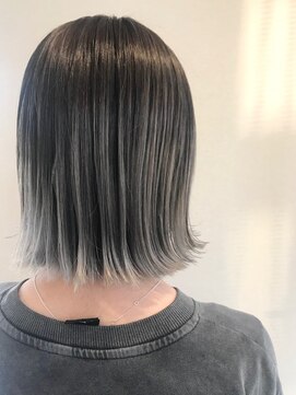 ワイツー(Y 2) 外ハネボブ×ホワイトバレイヤージュ