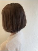 丸み前下がりボブ