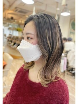 プラグ(Plug) ミディアムボブくびれレイヤー似合わせカット20代