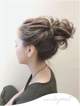 アンルポン 梅田(un le pont) ハーフアップ 結婚式 お呼ばれヘア くずしアレンジ No.013