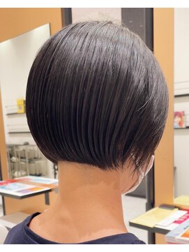 マッシュアンドマッシュアヴェダ ららぽーと福岡店(mash&mash AVEDA) 大人切りっぱなしボブ 30代 40代