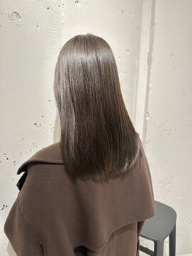 ラミ(L'ami) 透明感ダークベージュ/艶髪ストレート/地毛風カラー