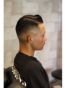 キングスマン トーキョー 国分寺(KINGSMAN TOKYO) アップバング/ツーブロック/スキンフェード[国分寺/国分寺駅]