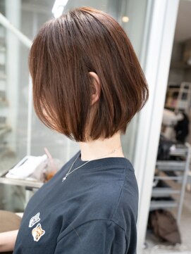 ホロン 池袋(HOLON) 【人気のひし形ショートボブ】縮毛矯正も同時に行いました