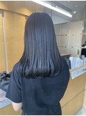 ロングスタイル大人美人アッシュカラー艶髪就活カラー顔まわり