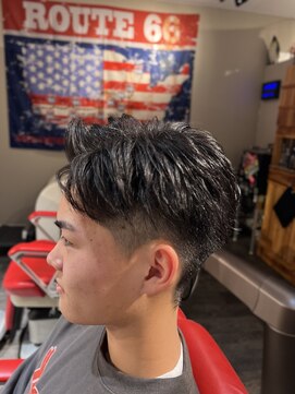 サンアンドマーリィズバーバー 駅前店(SON&MARLEY'S BAR BER) ビジネスショートふんわり七三分け