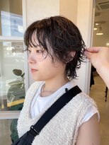 ポジ(poji)&nbsp;ウルフショート　前髪カット　艶髪　くびれ巻き　サイドバング