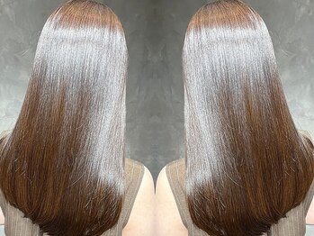 トッカ ヘアアンドトリートメント 仙台店(tocca)の写真/質感にもこだわりたい大人女性へ―。自然なストレートなど仕上がりの質感は自由自在、お任せください