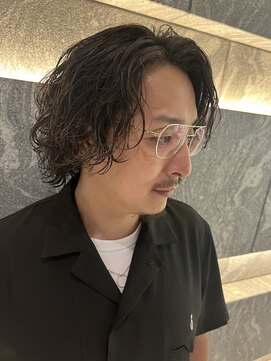 カケル(×.) センターパートショート/大人風グリンジパーマ