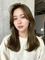 エイチ 大阪梅田(H)&nbsp;ミディアム成人式髮型シルバーアッシュ髪型ショート40代髪型