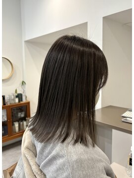 ユエン(YUEN) 透明感グレージュ