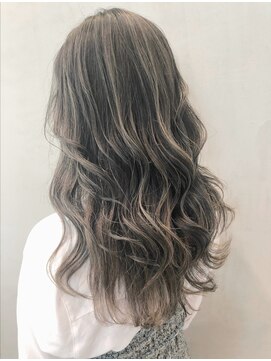 アイティー バイ アルバム 中野店(IT by ALBUM) グレージュハイライト_毛先パーマことりベージュ_ba260602