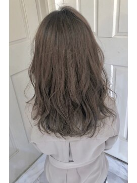 ロンドアベニール 北千住(Lond avenir) 巻き髪スタイル☆透明感グレージュ　スタイリスト西田大樹