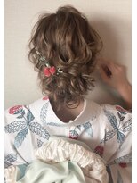 ヘアメイクサロン シャルメ(Hair Make Salon CHARMER) 大人っぽいルーズシニヨン