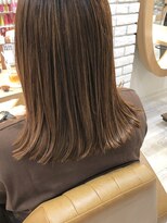 アドラーブル けやき通り店(adorable)&nbsp;オレンジベージュ【ハイライト】外ハネミディアム　20代30代